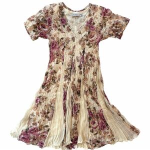 Nostalgia 90s Cream and Pink Floral lace and rayon Dress